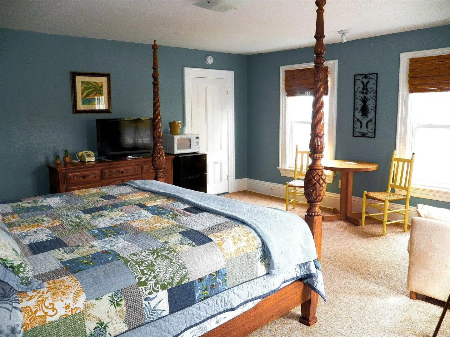 Coast Village Inn & Cottages