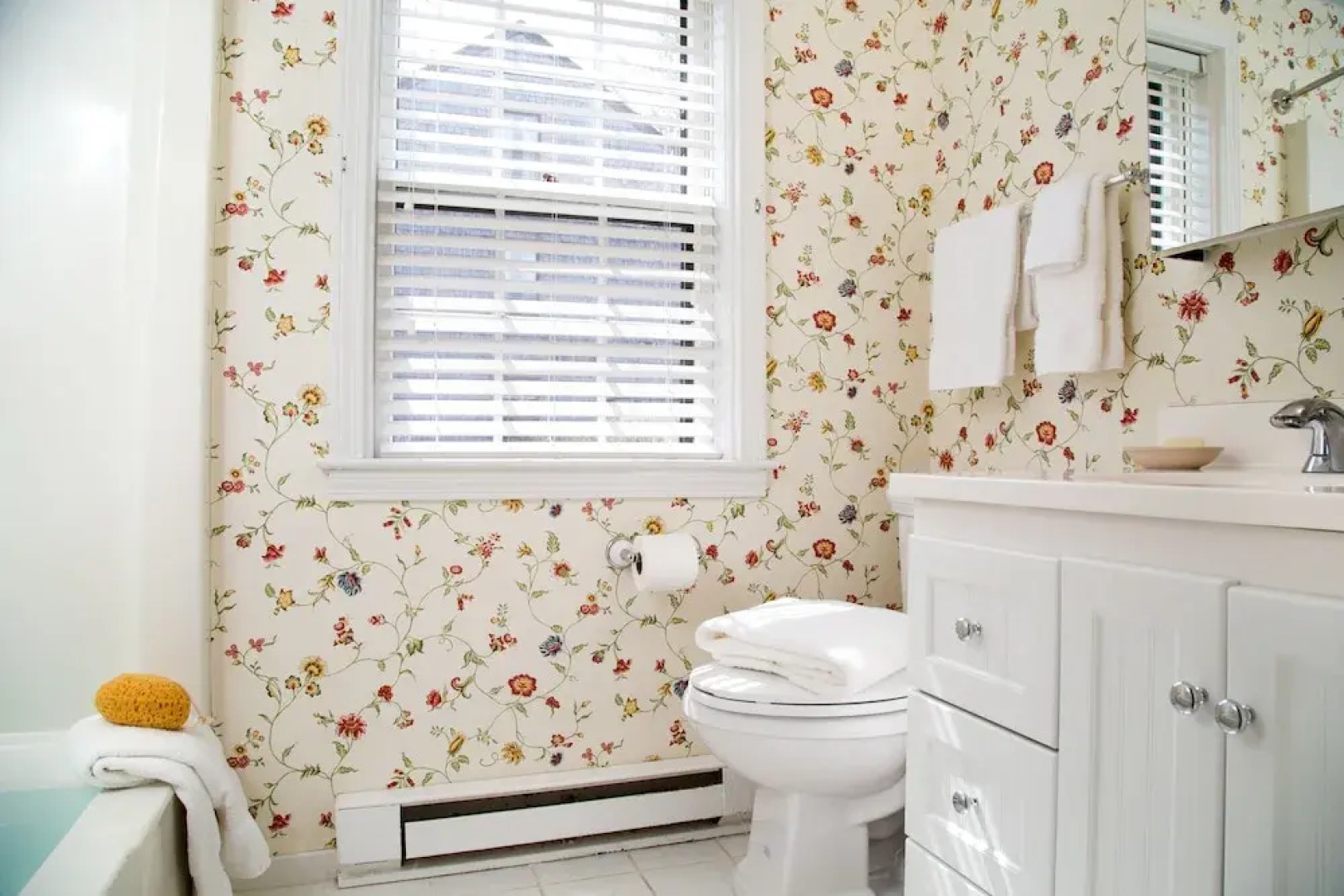 Seven Sea Street Inn