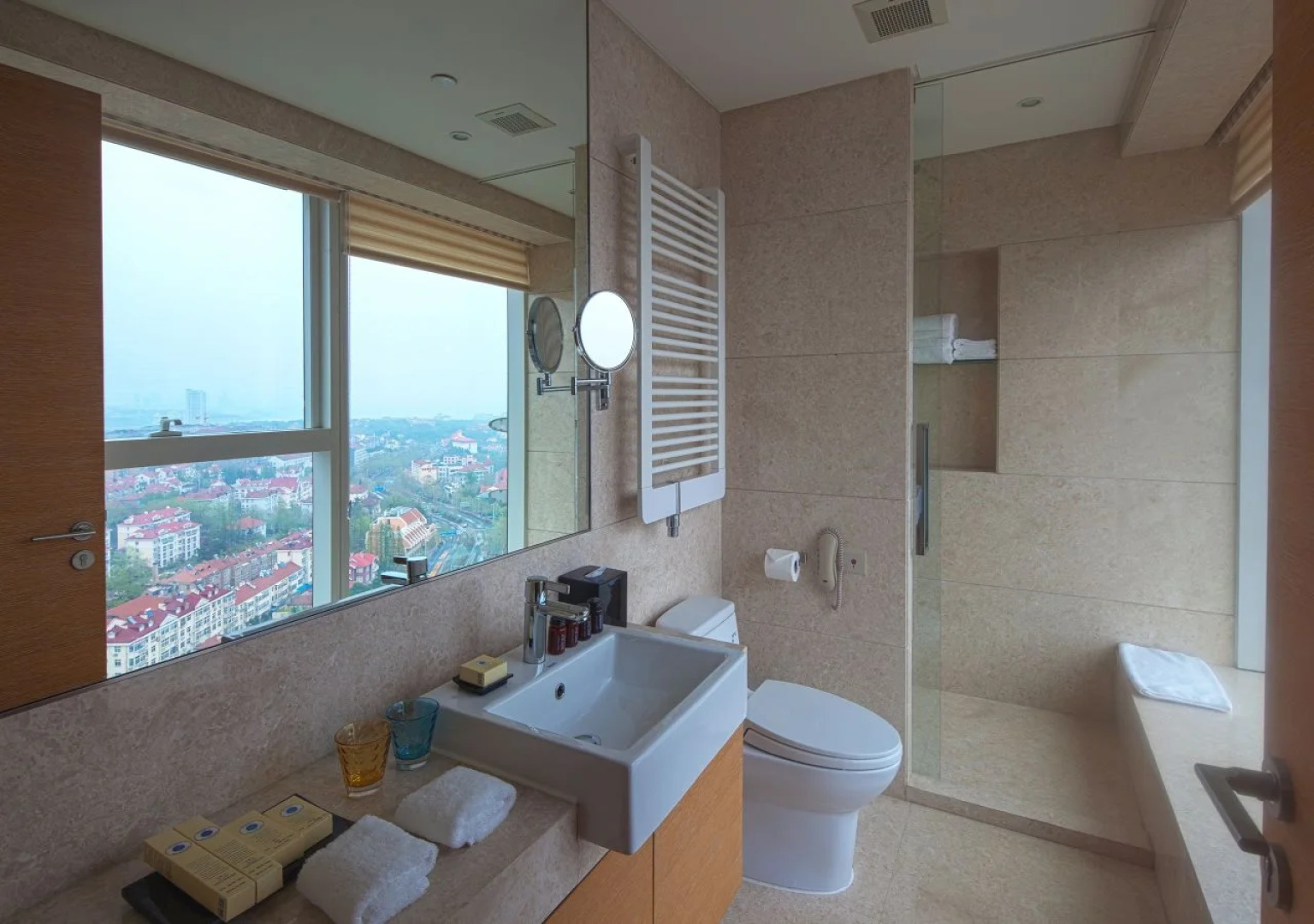 Qingdao Majesty Mansion Hotel