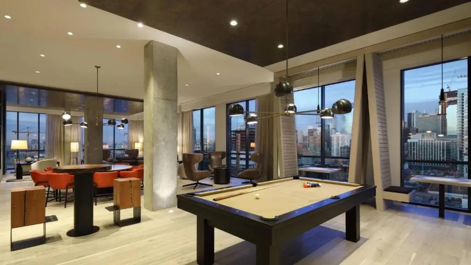 3BR Elegant Glass Penthouse Pool With Deck & Gym