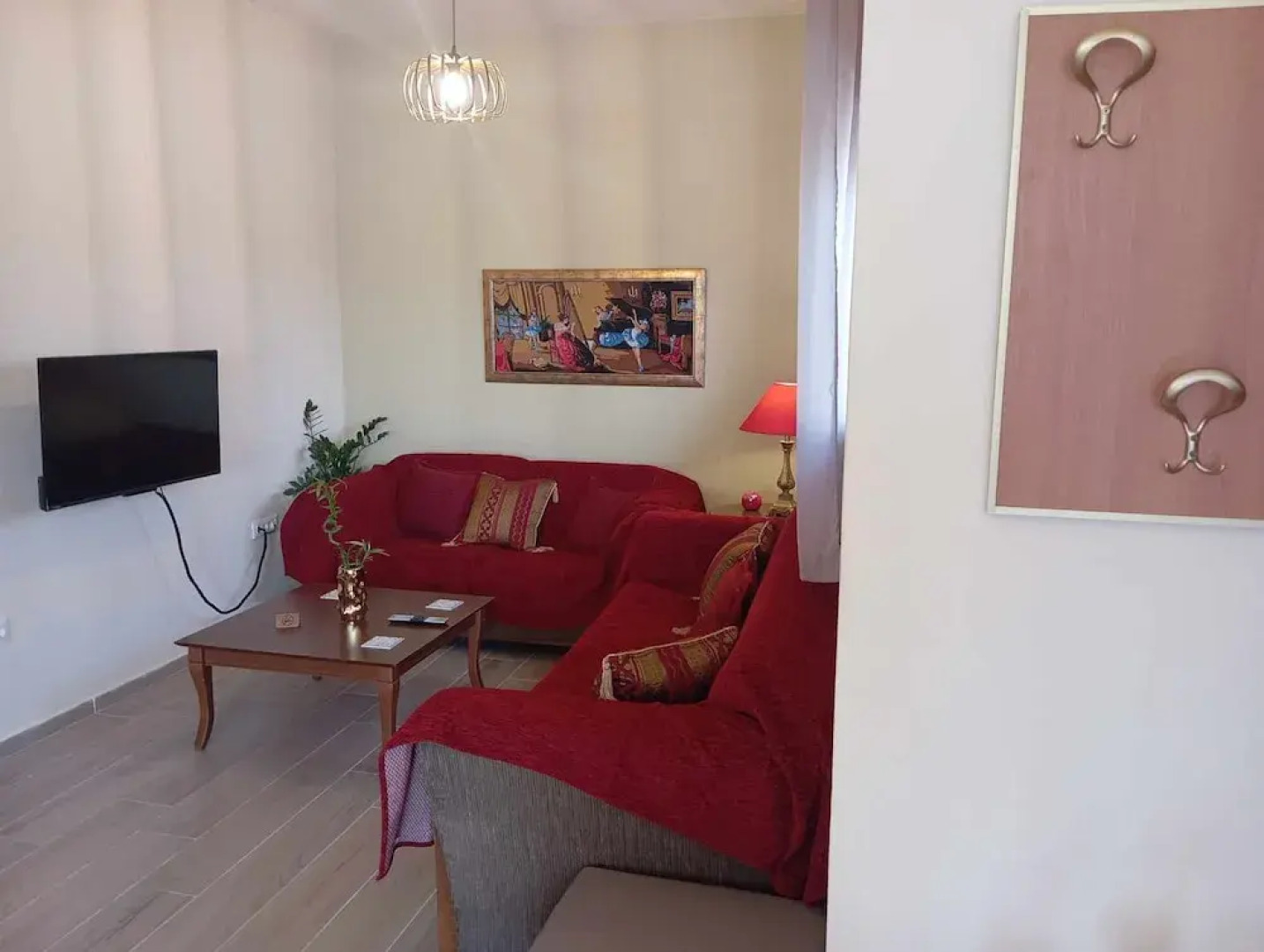 Casa Terra is Near Hillside Area Airport Beach