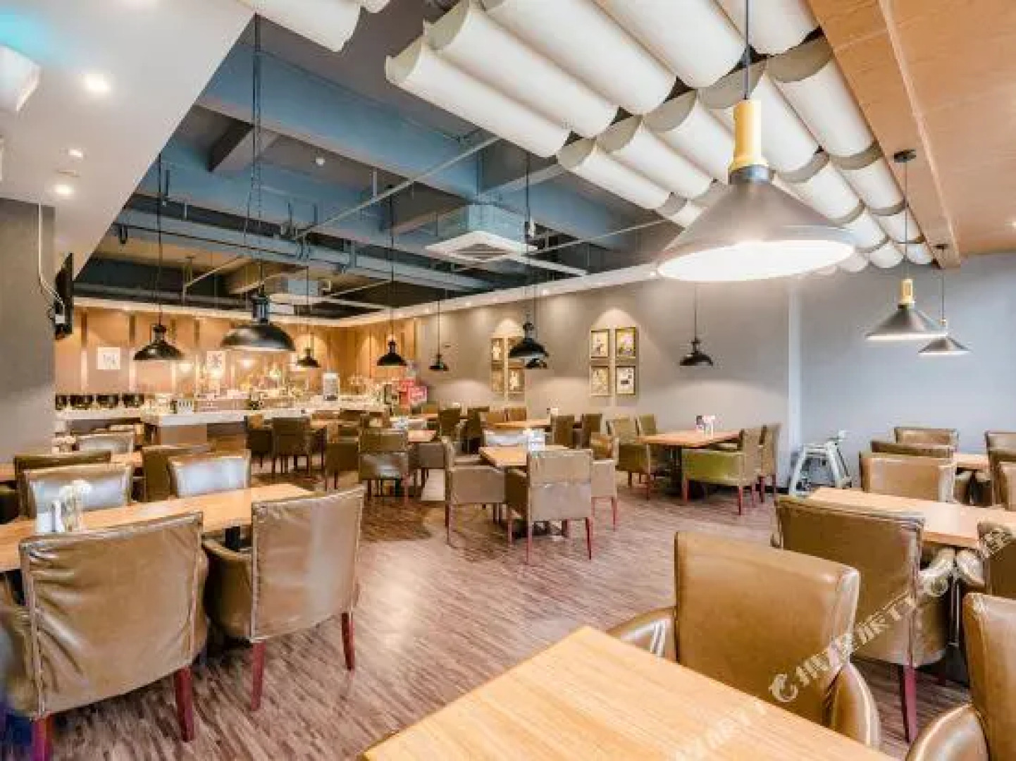 James Joyce Coffetel Xinyang Xixian Longhu Huayi