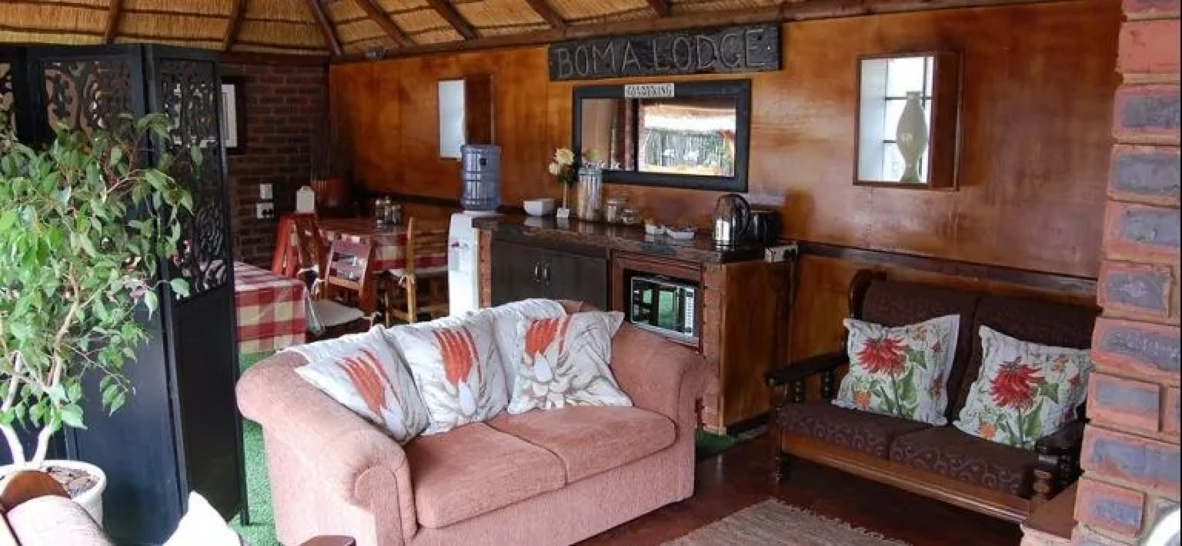 Boma Lodge