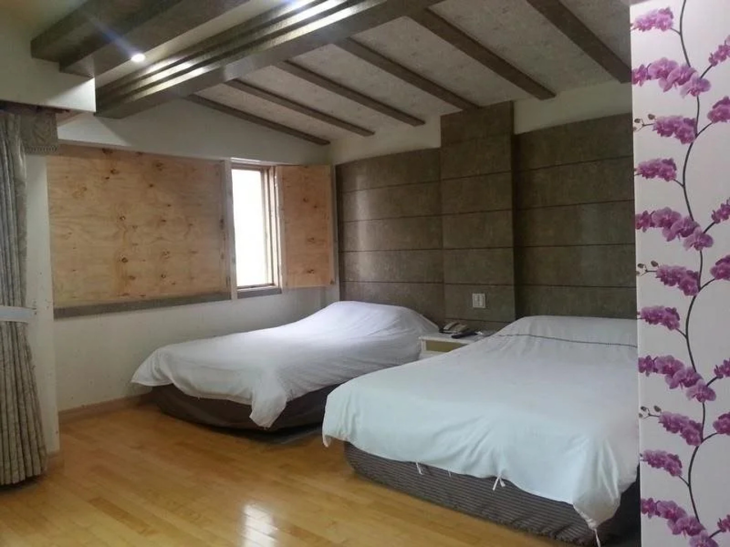 格雷斯旅游酒店(Grace Tourist Hotel)