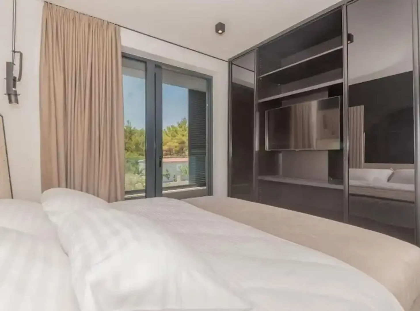 Luxury Contemporary Villa in Vodice With Pool, Sauna and Hot Tub