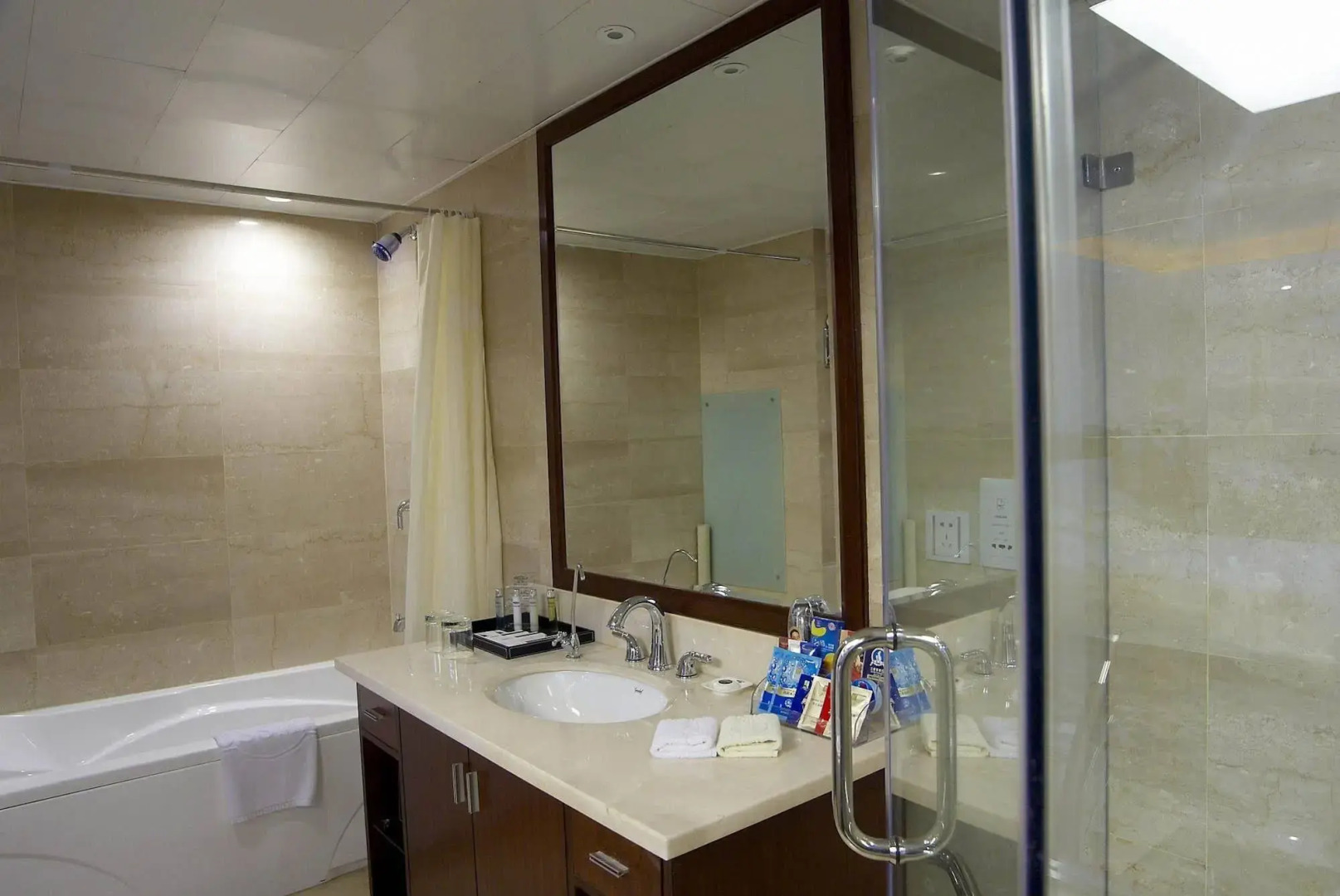 Bossman International Hotel