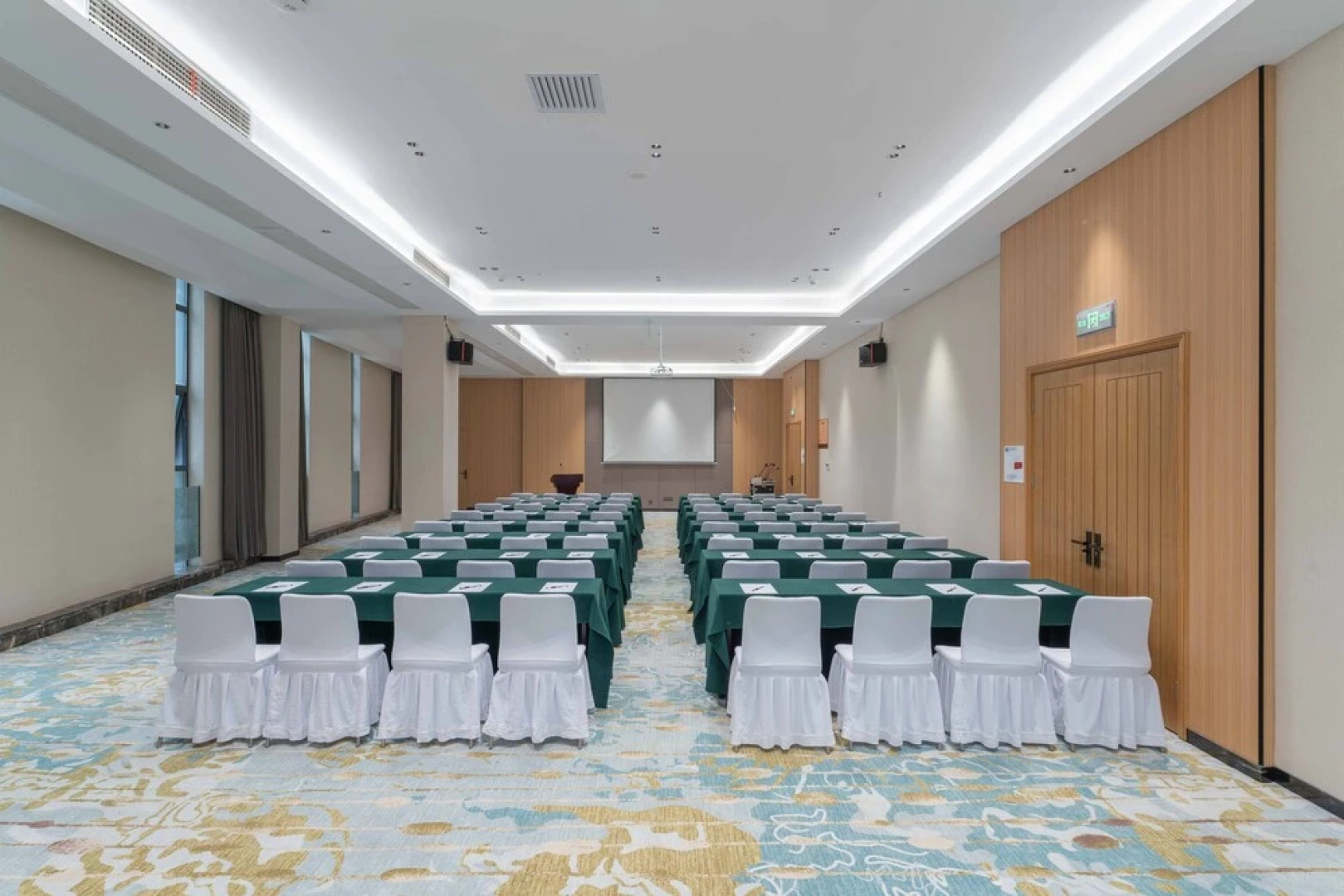 Holiday Inn Express Huangshi Cihu Lake by IHG