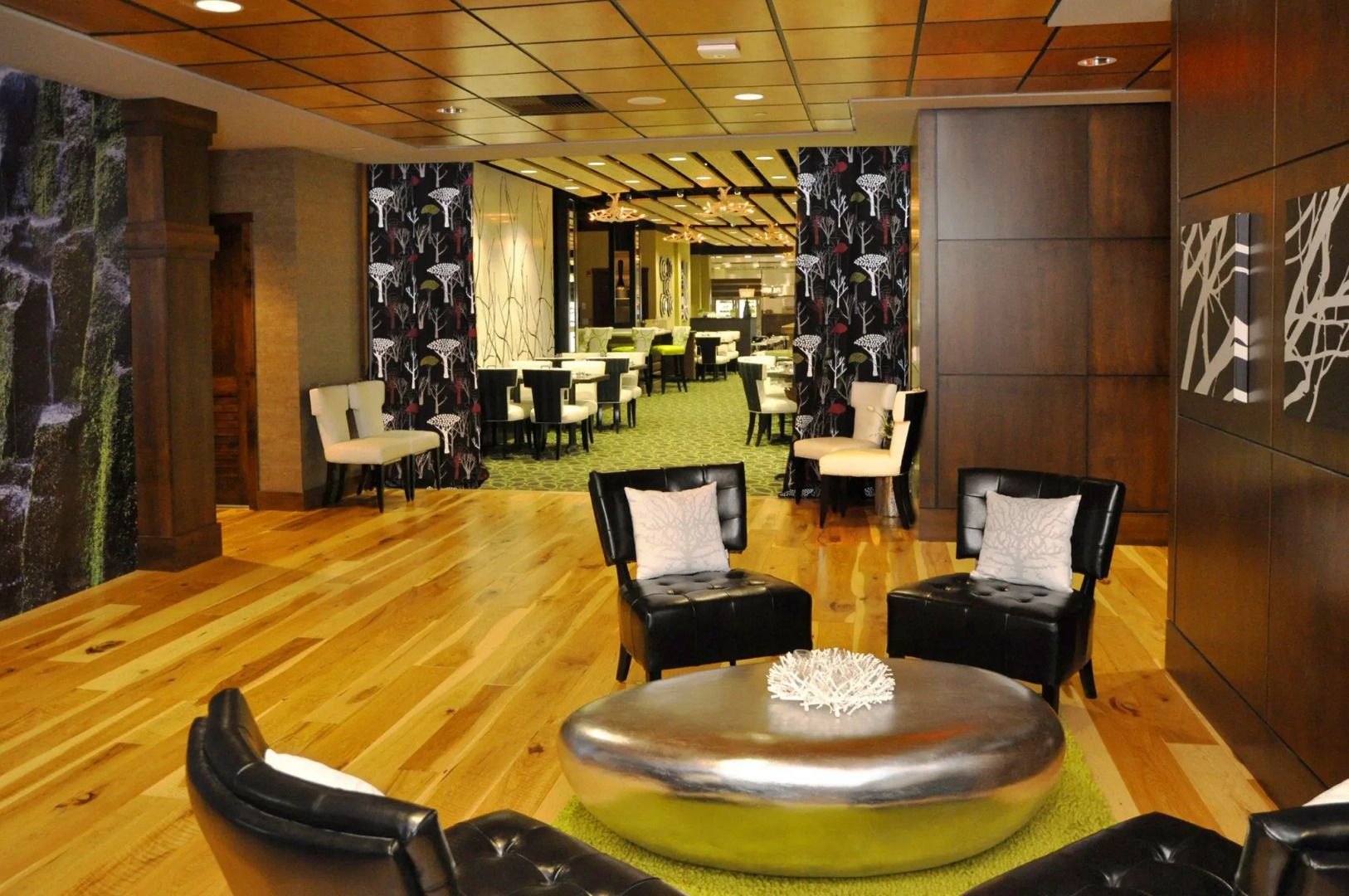 The Oxford Hotel Bend