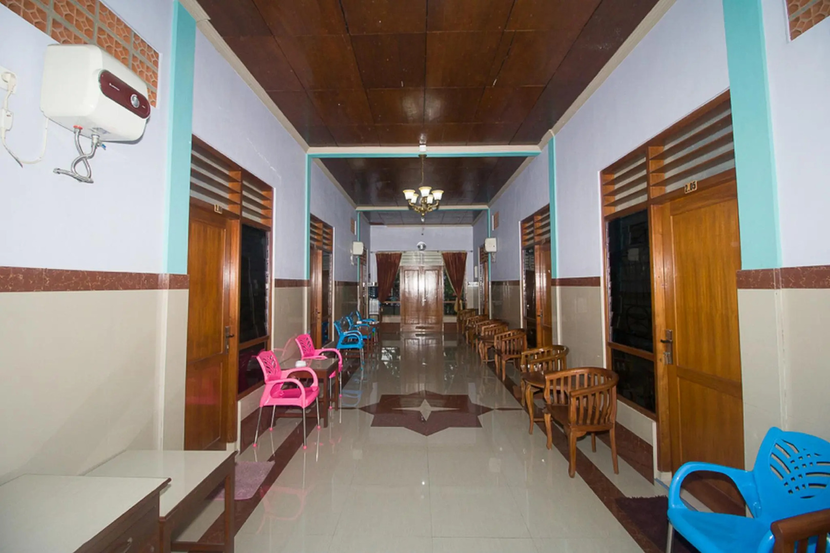 RedDoorz Syariah near Alun Alun Bojonegoro