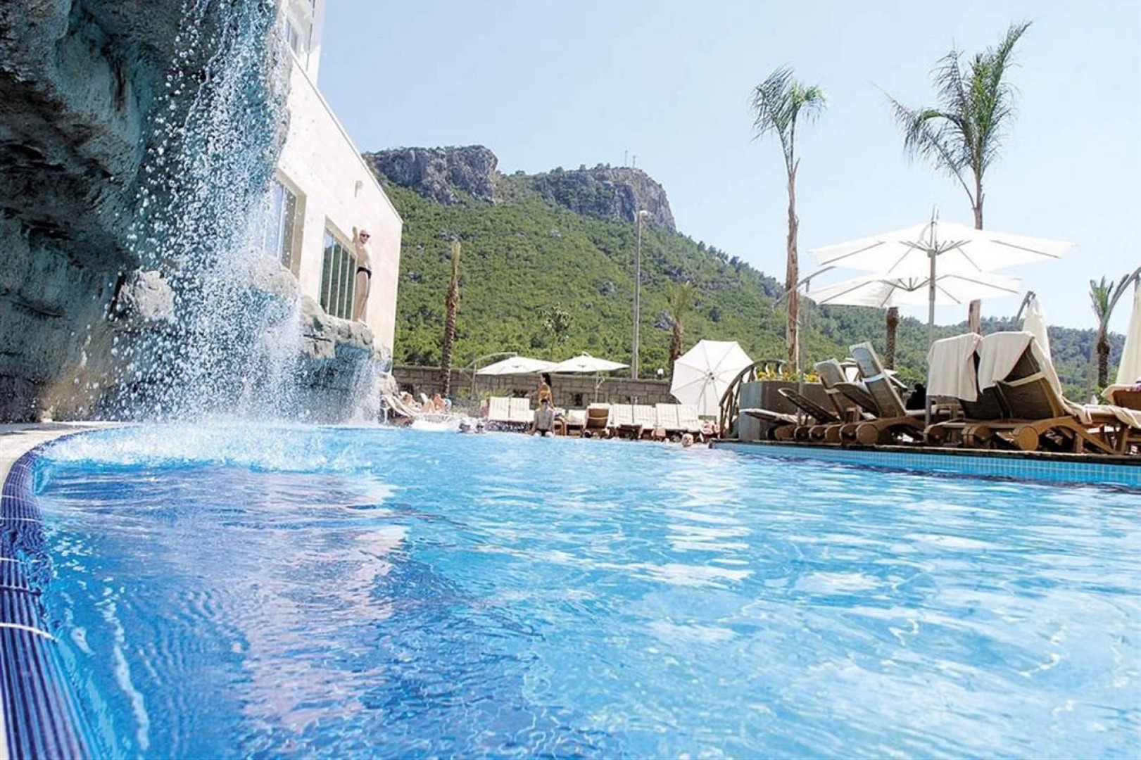 Курорт Meder Resort Hotel