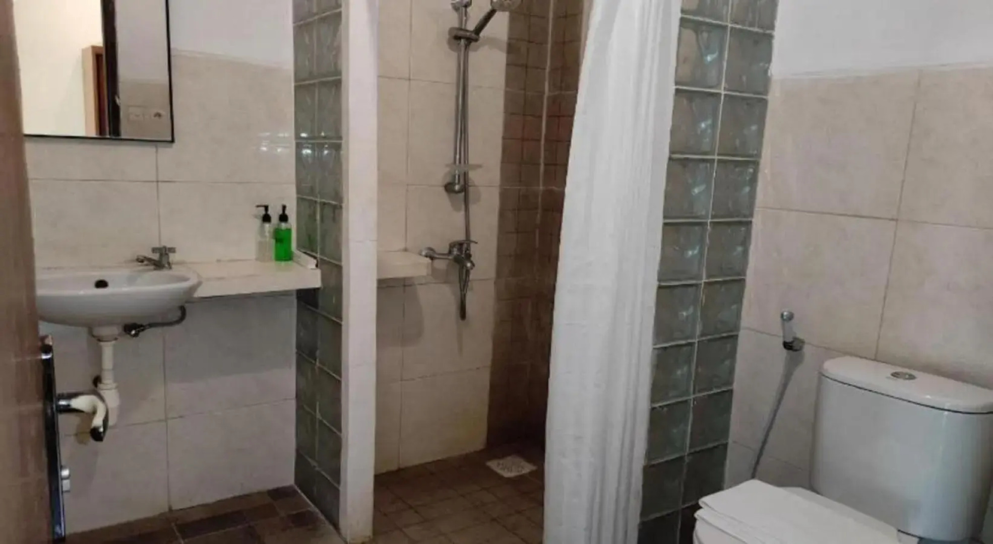 OYO 3923 Villa Puri Royan