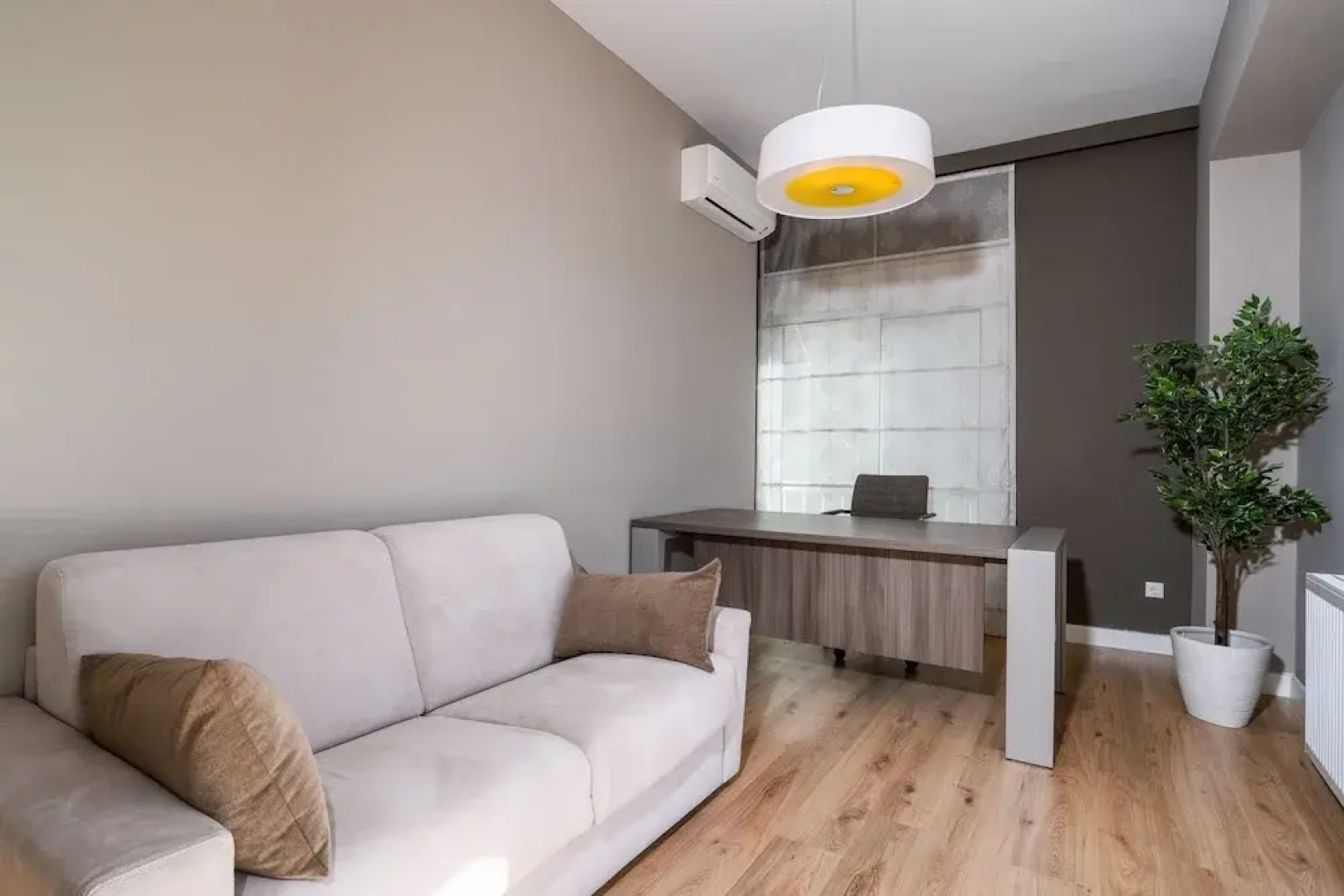 142m² Bright Alimos Apartment with Marina View