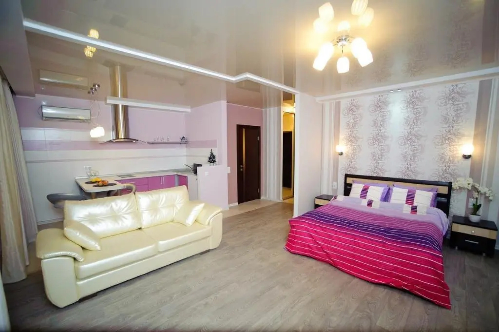 Apartments Lugovaya 67, rjadom k-ka Paramonova, Transneft', Jugtransgaz