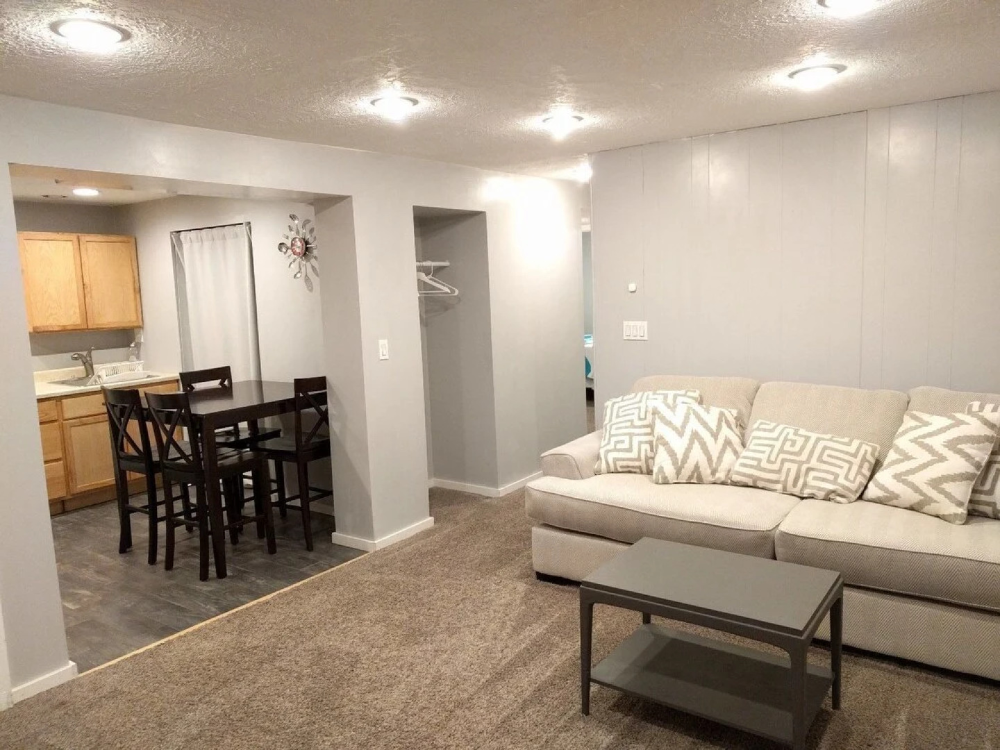 2 Bedroom Basement Apartment Quiet Neighborhood