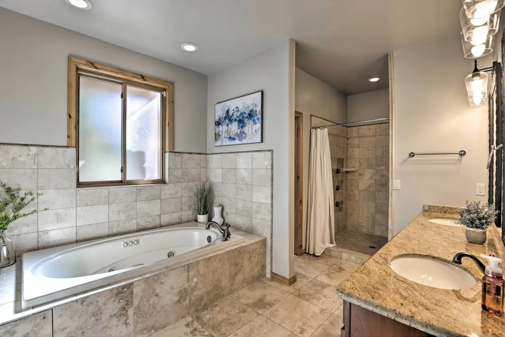 Cabin w/ Game Room & Mtn Views in Silverthorne!