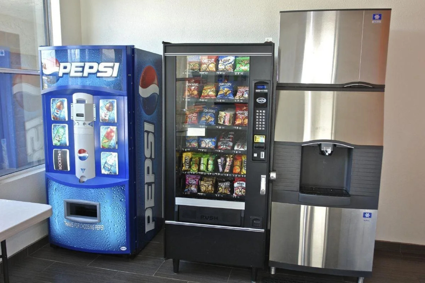 Motel 6 Newport Beach