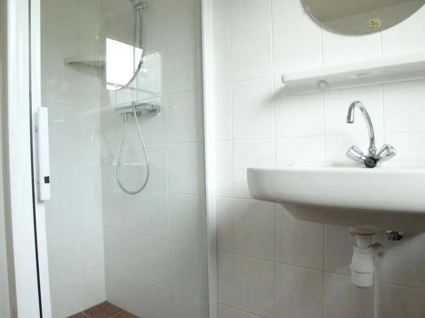 Cozy Holiday Home With two Bathrooms, Close to the Forest