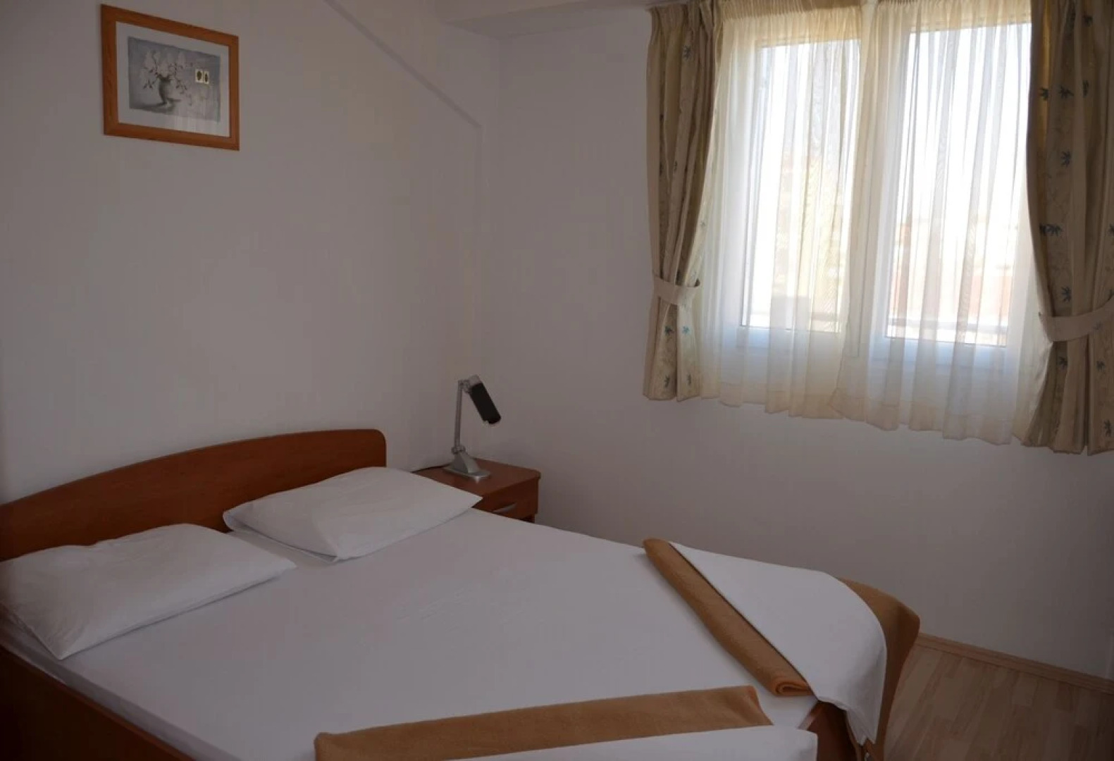 Apartments Pirovcanka