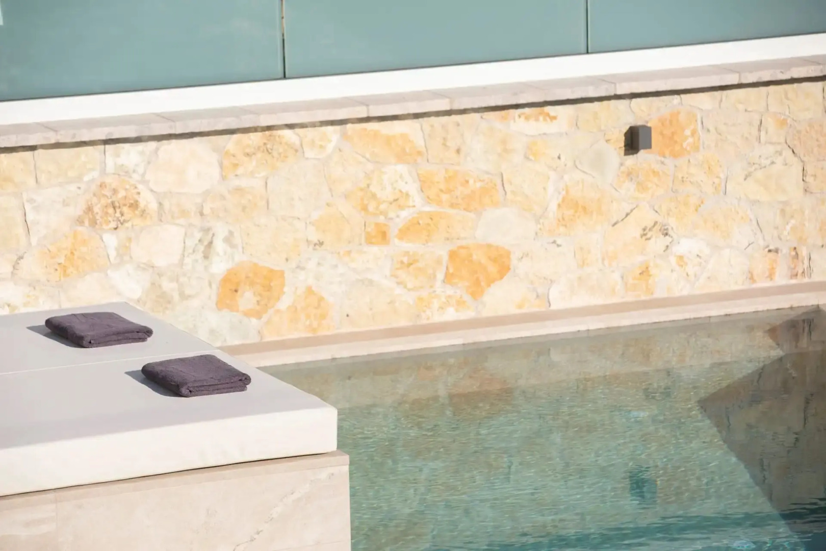 Pothos - Afroditi Villas Collection