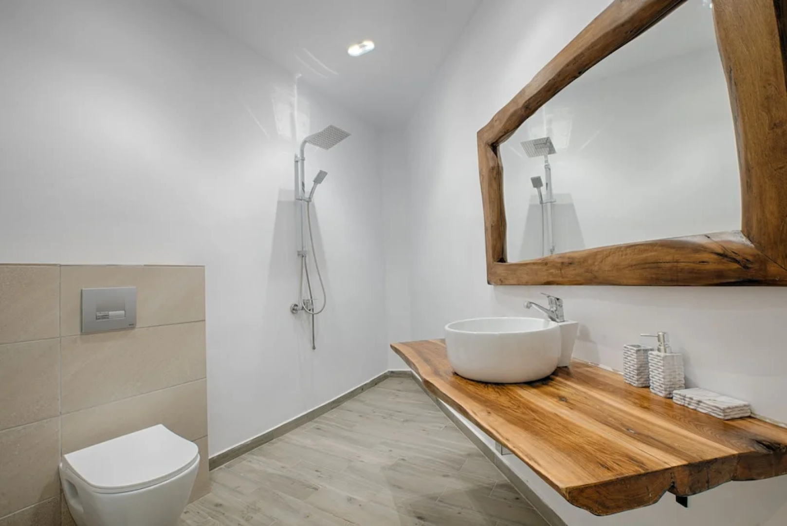 Luxury Villas by Monika Experiences
