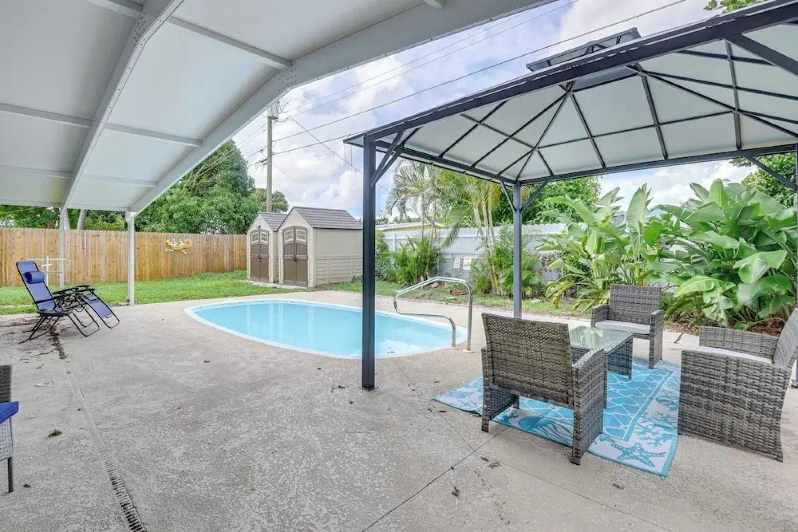 Mins From Anna Maria Island: Bright Home w/ Pool!