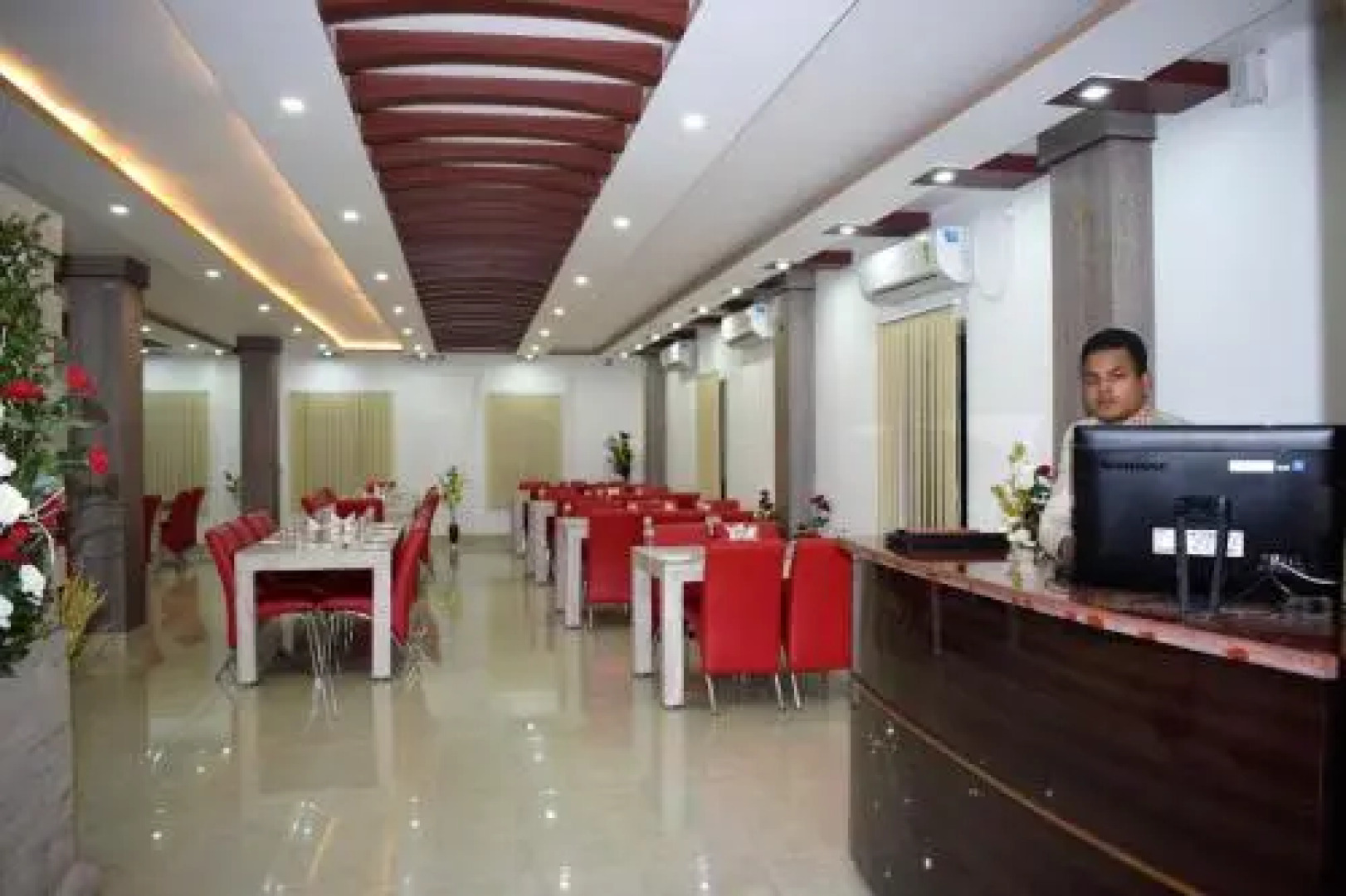 Hotel Akanksha Palace