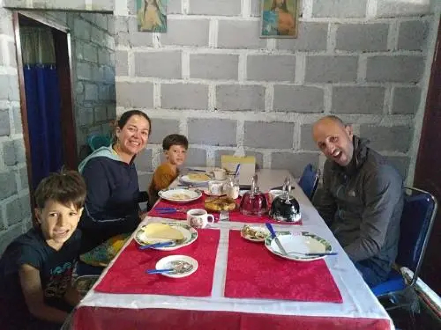 Arnolds Family Homestay