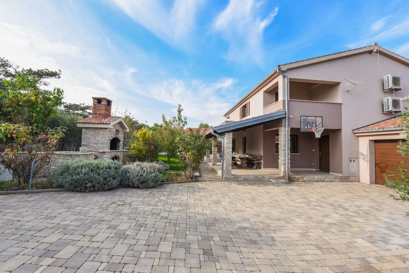 Villa Trabakul Privacy Heated Pool Rural Area 10 Person Barbecue Gym