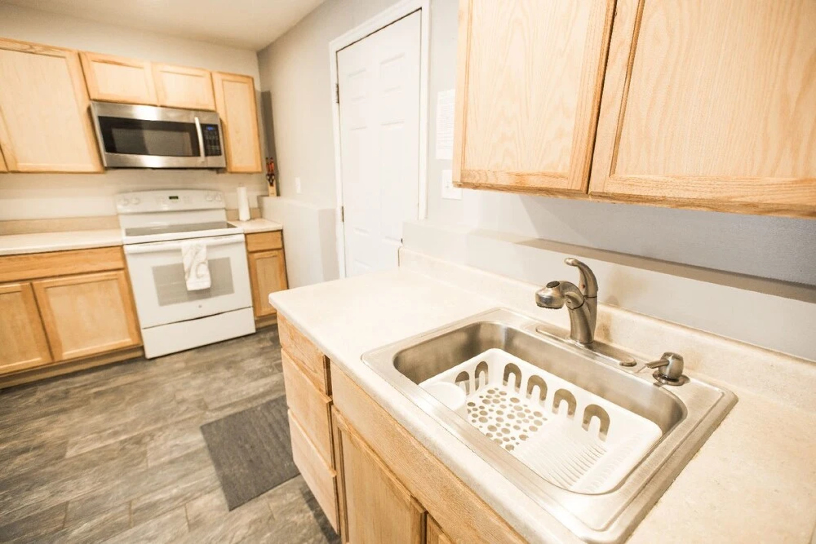 2 Bedroom Basement Apartment Quiet Neighborhood