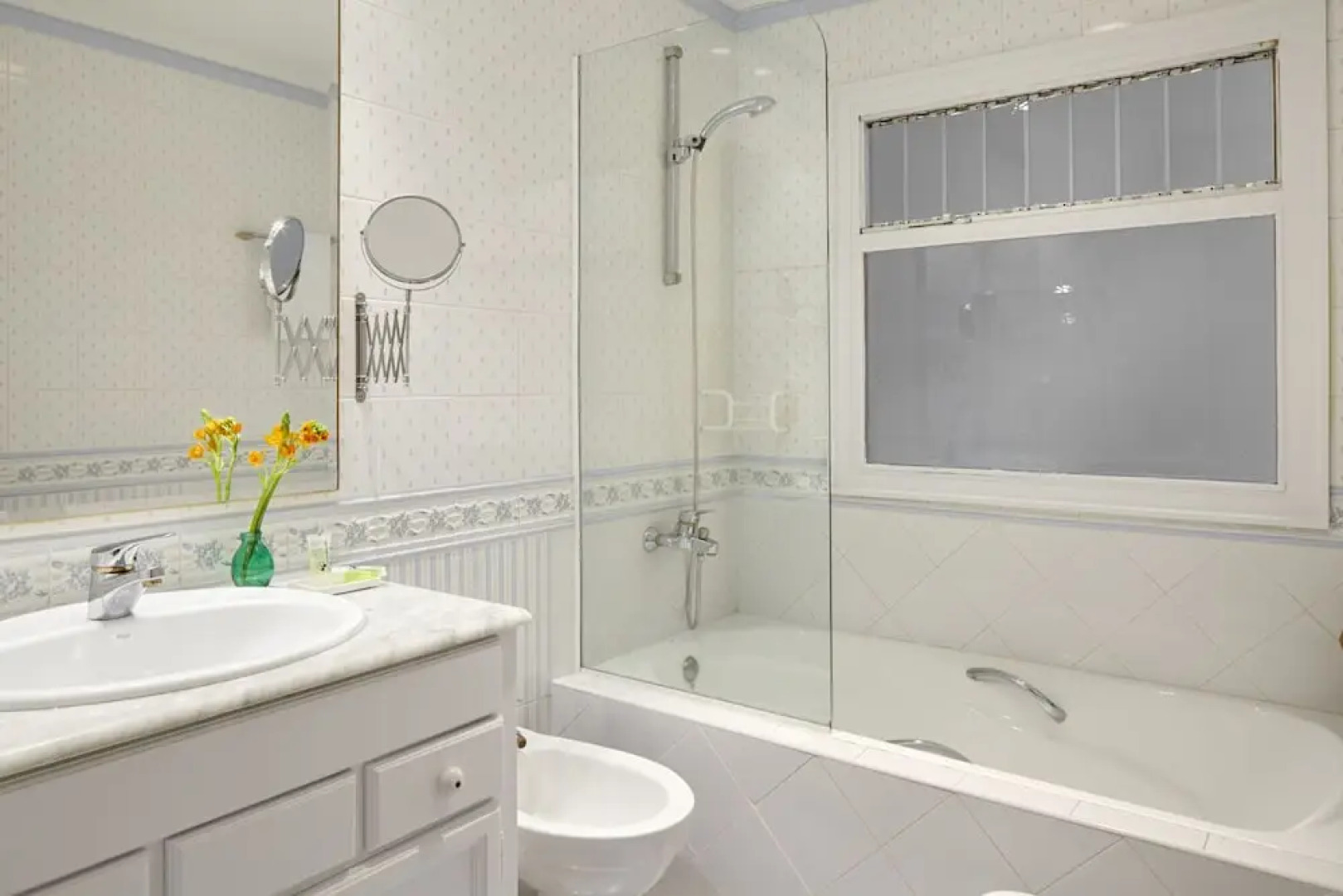 Playa de La Concha 4 Apartment by FeelFree Rentals