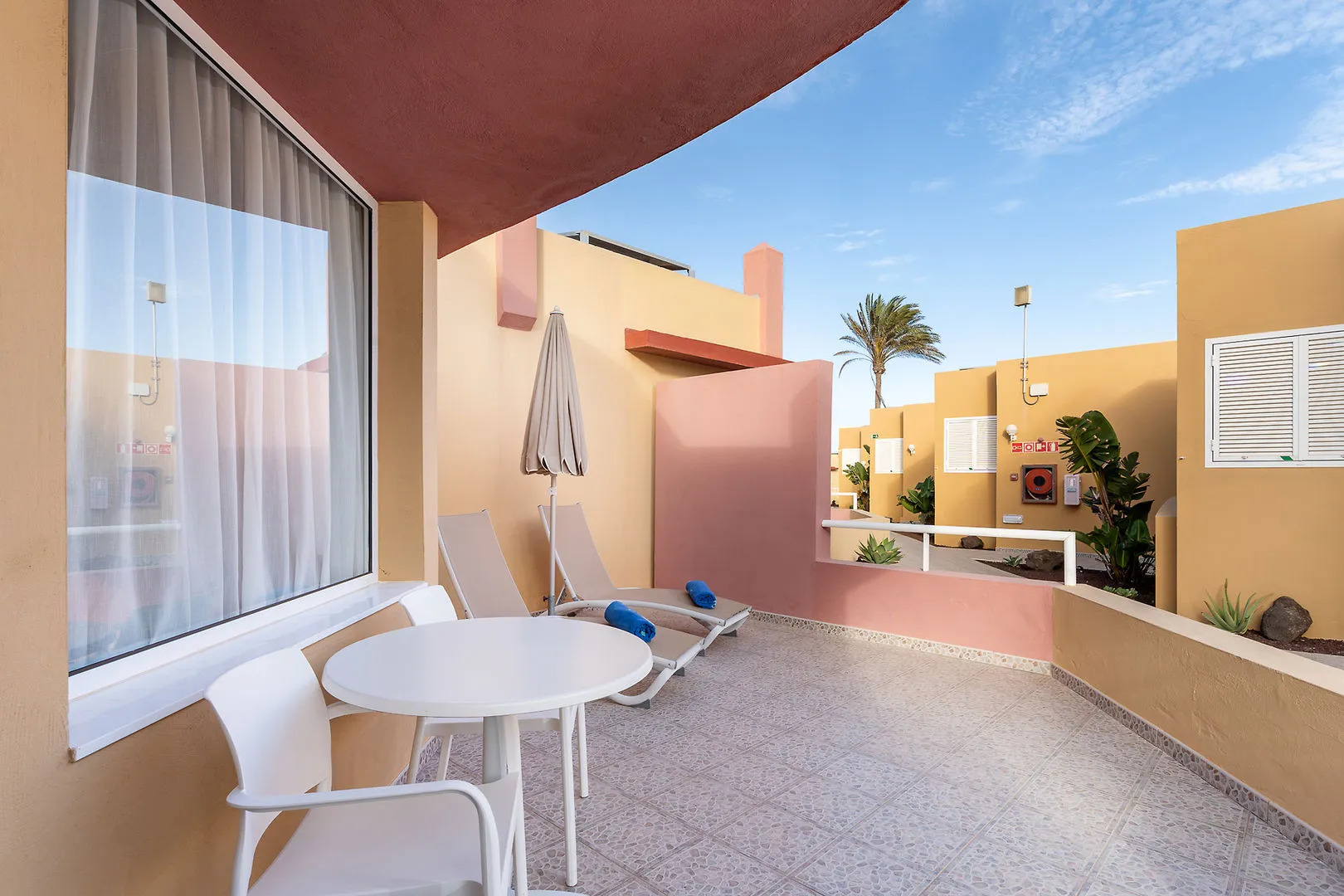 Esmeralda Maris by Livvo Hotel