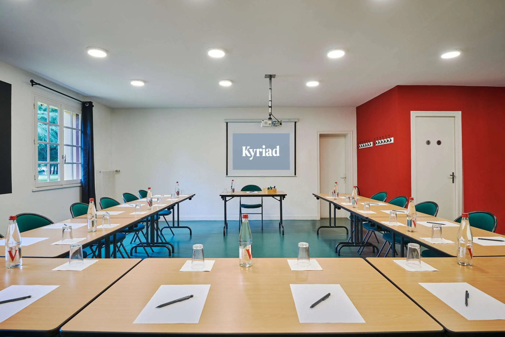 Kyriad Niort Est - La Crèche