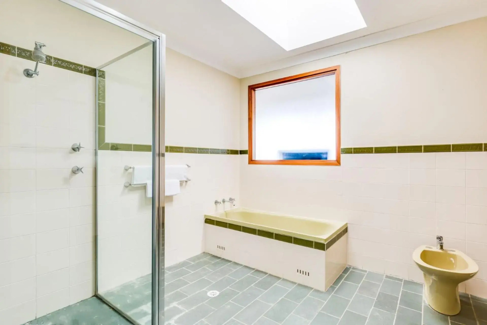 GERROA DREAMING Gerroa 4pm check out Sundays