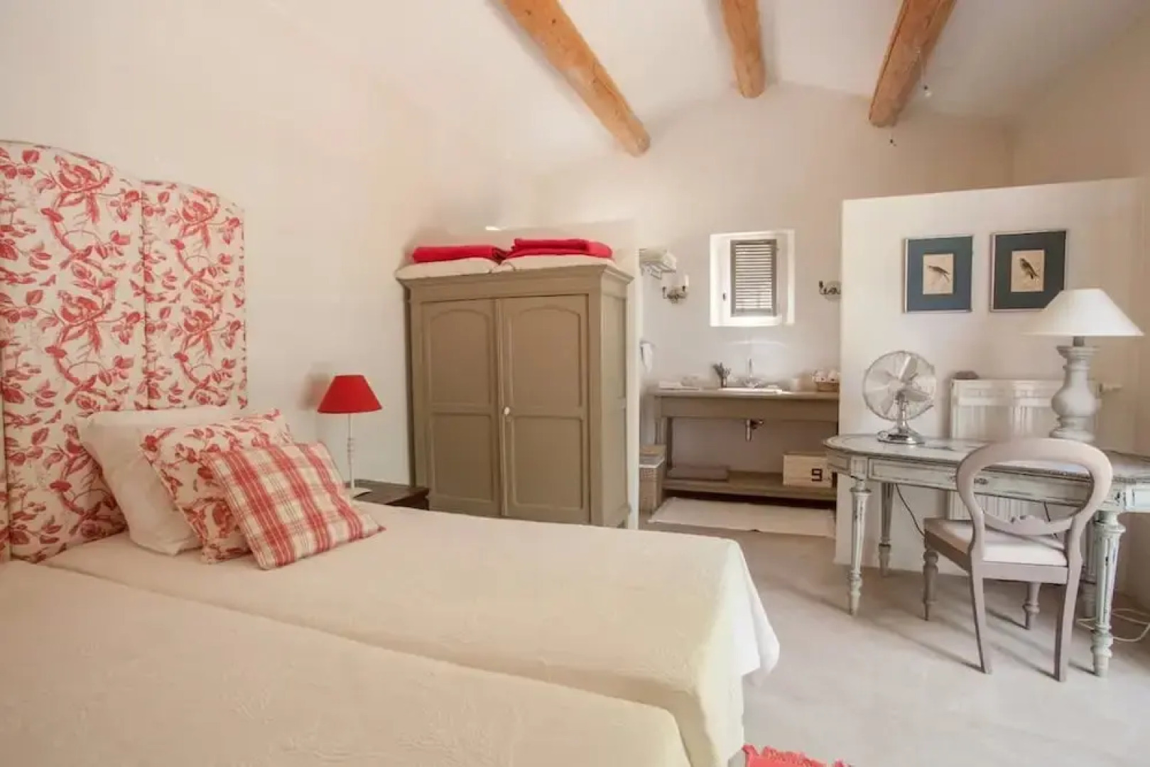 Villa Les Beaumettes - Haven of Peace in the Luberon