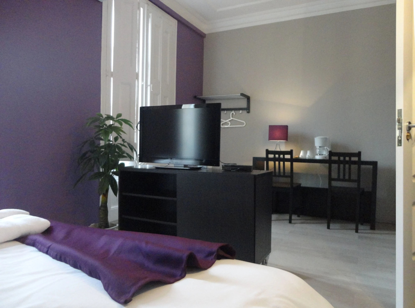 Отель BruStar Gotic-Centric