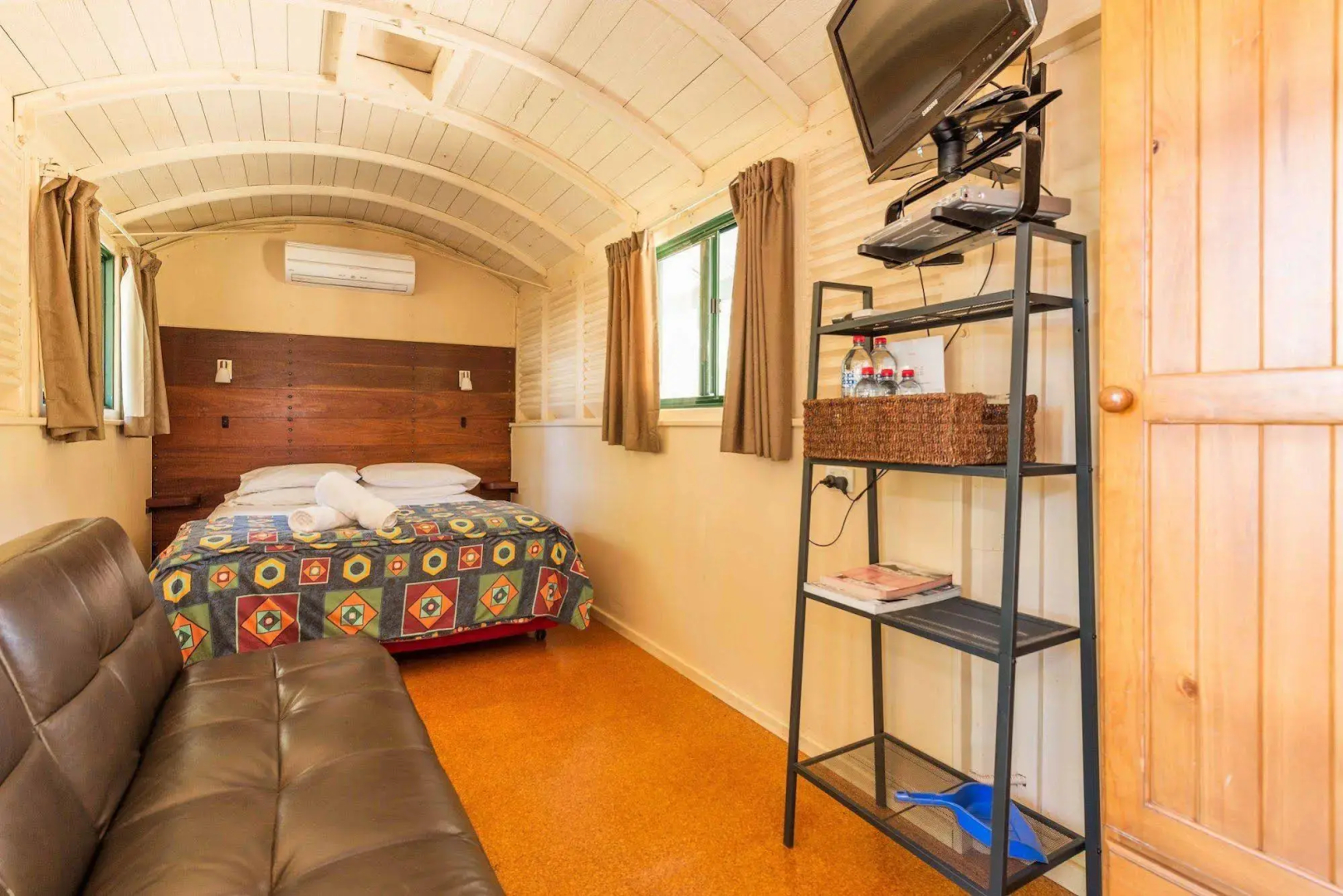 Dunsborough Rail Carriages & Farm Cottages