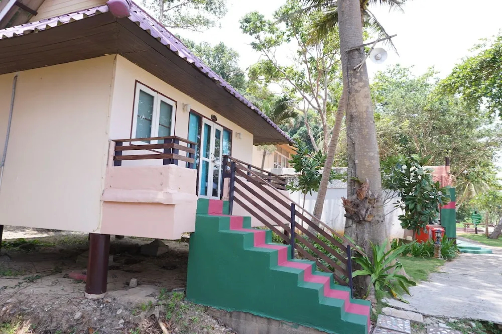 Yaravee Beach and Resort