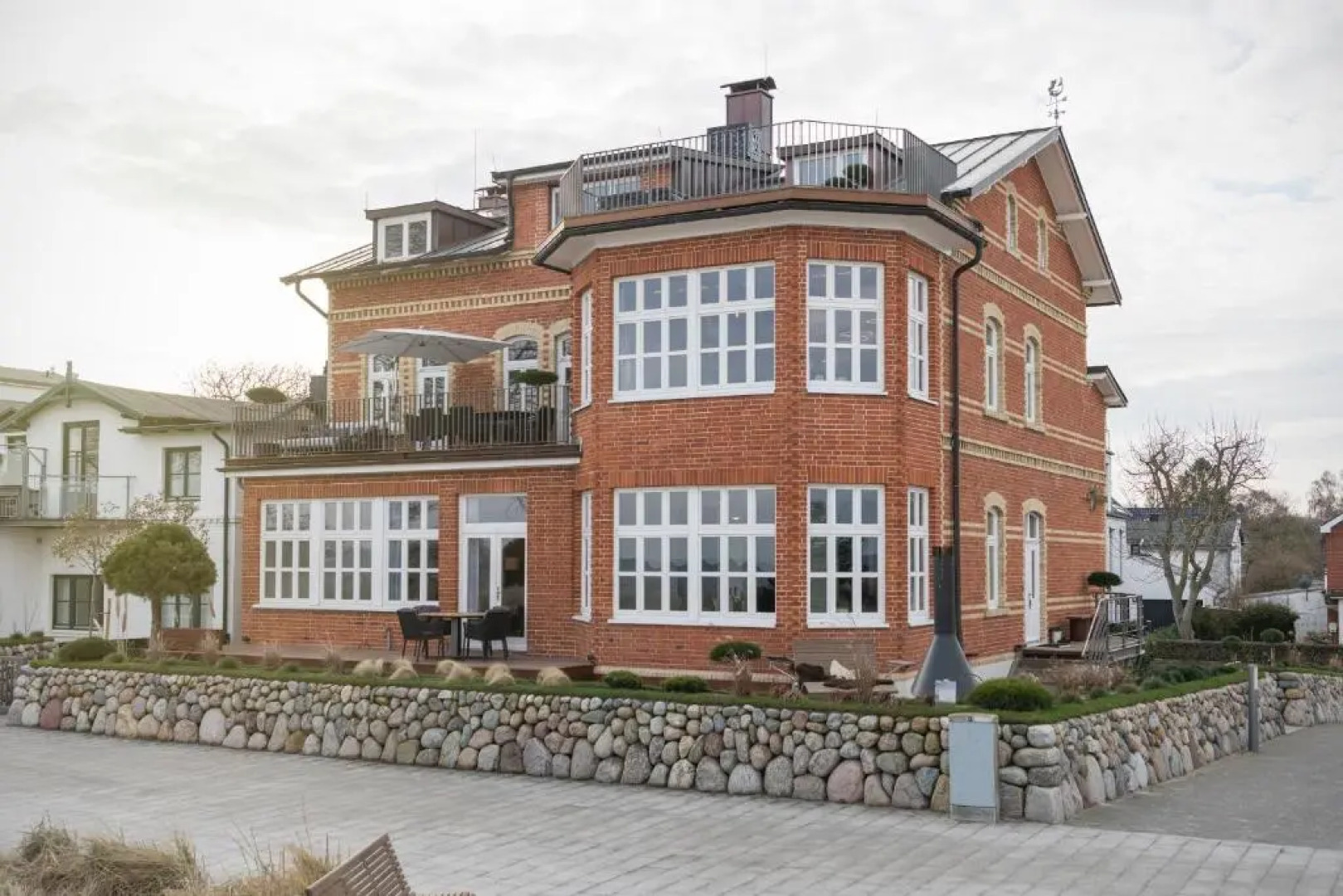 Goldmädchen 93 - Beach House