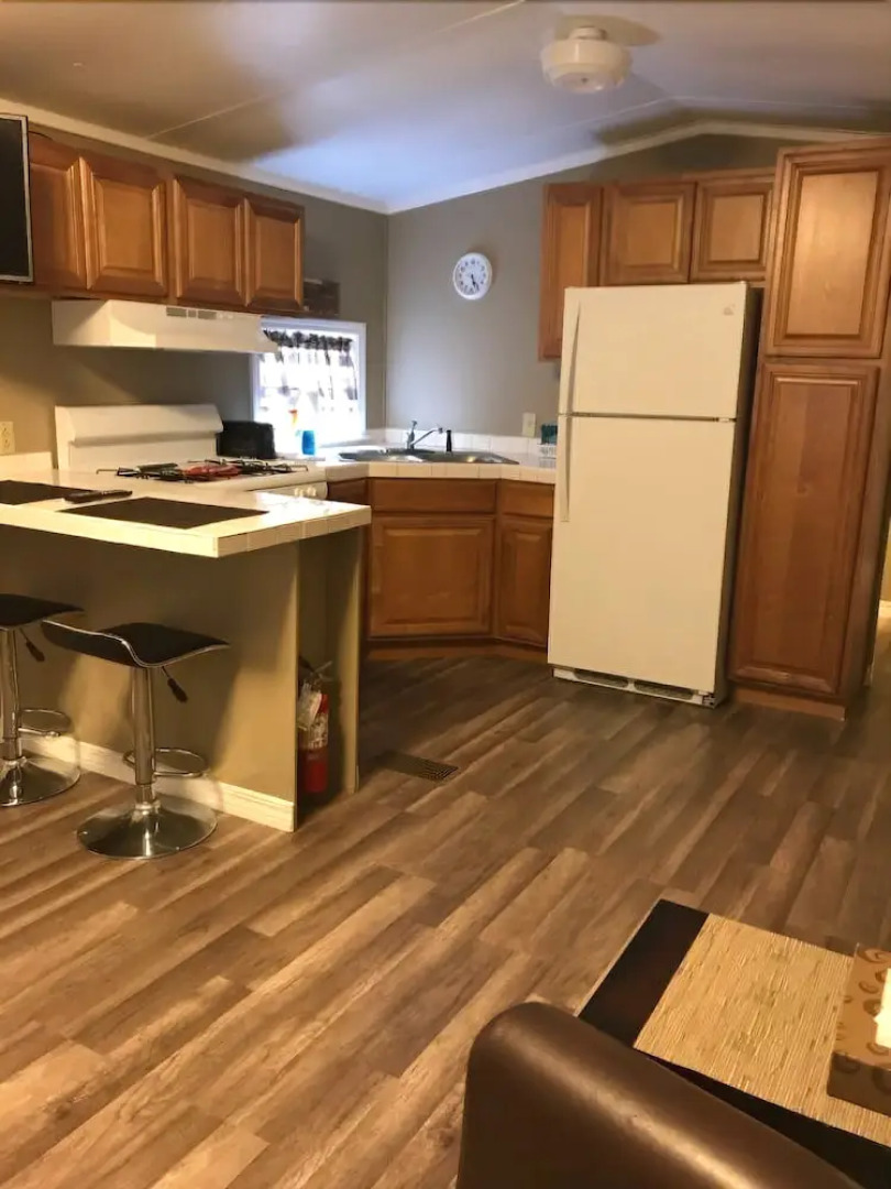 Cottage #3 1 Bedroom 1 Bathroom Cottage