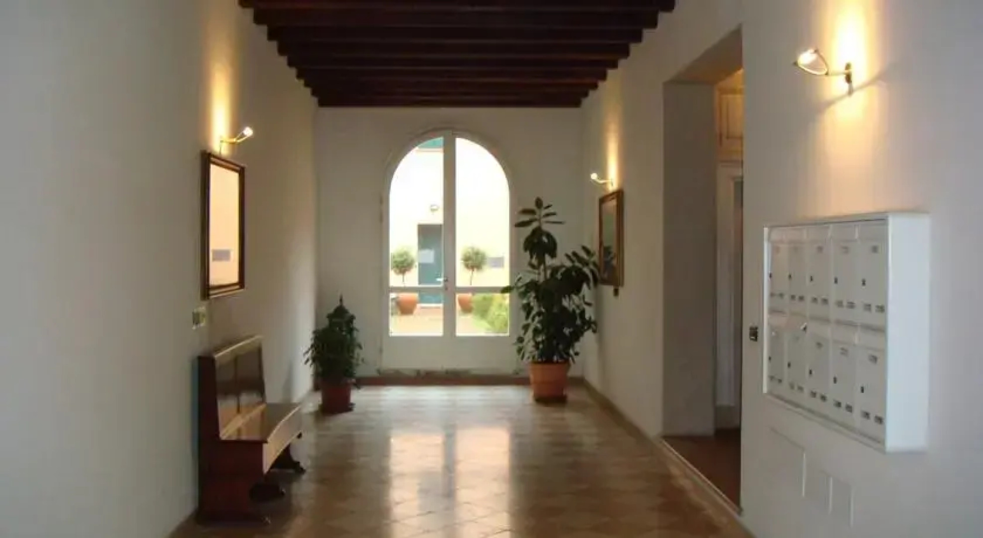 Whites House Apartament