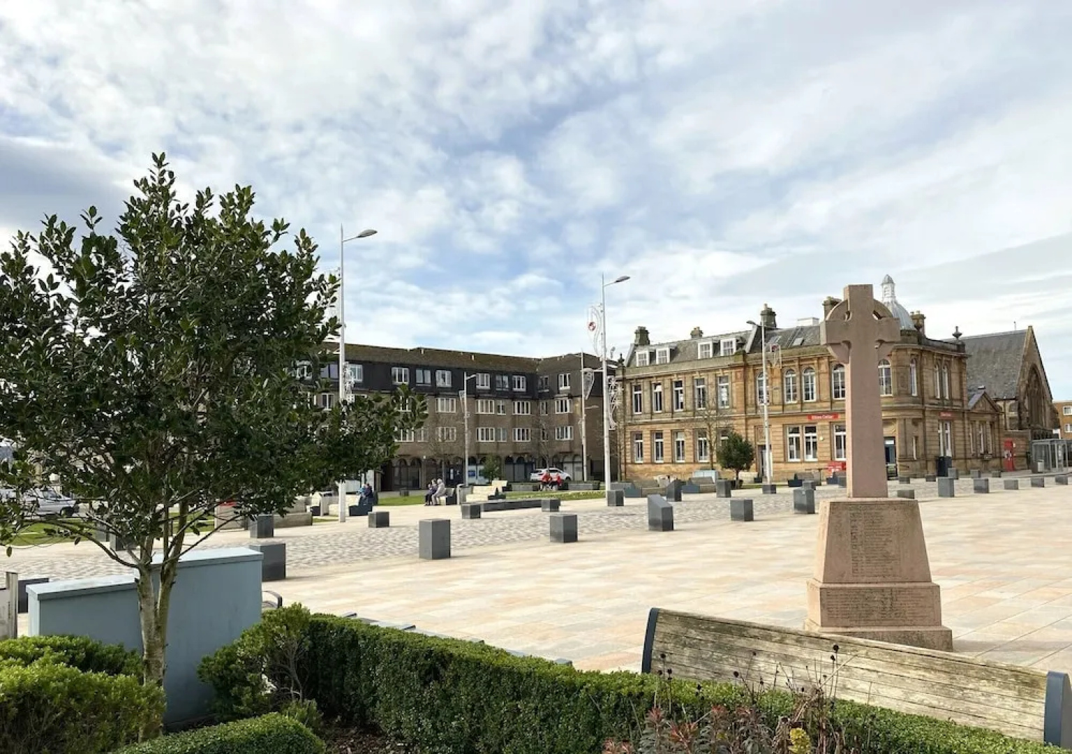 The Flat in the Square