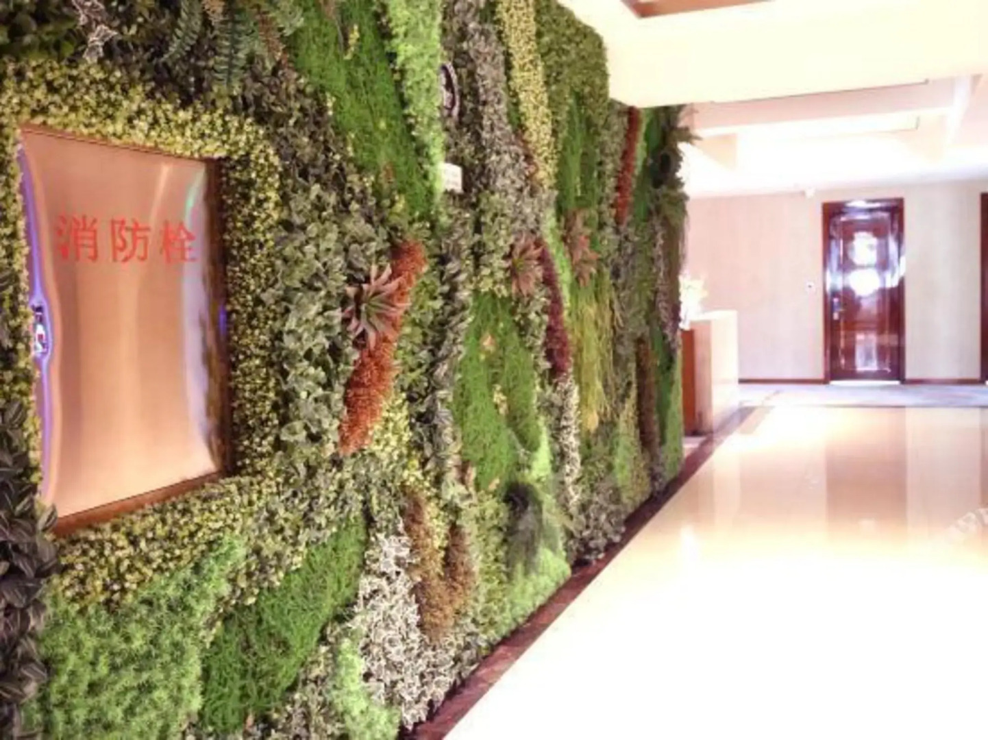 Oriental Hawaii Hotel (Heihe Central Pedestrian Street Shop)