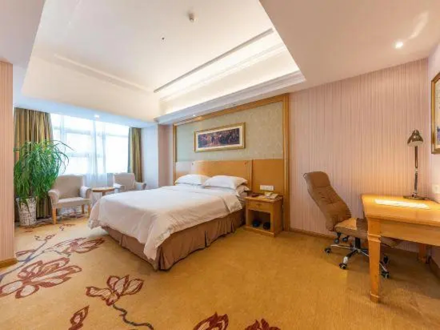 Vienna Hotel Yingcheng Hai Mountain Yingcheng