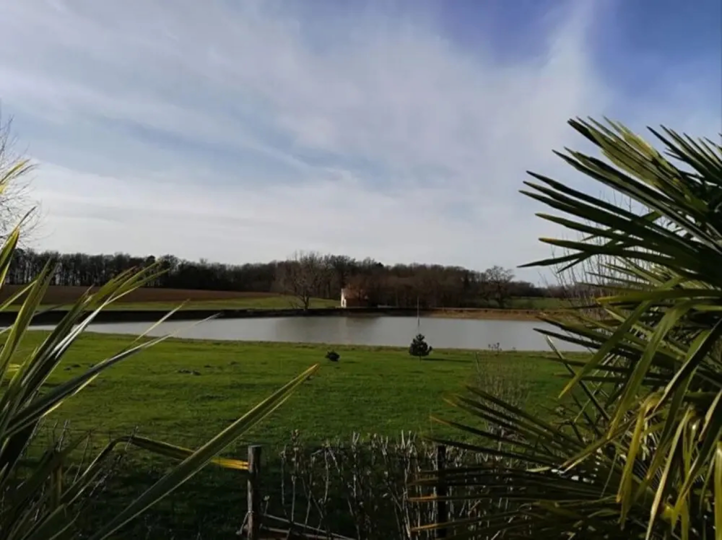Villa With 3 Bedrooms In Lavergne, With Wonderful Lake View, Private Pool, Furnished Garden - 186 Km From The Beach