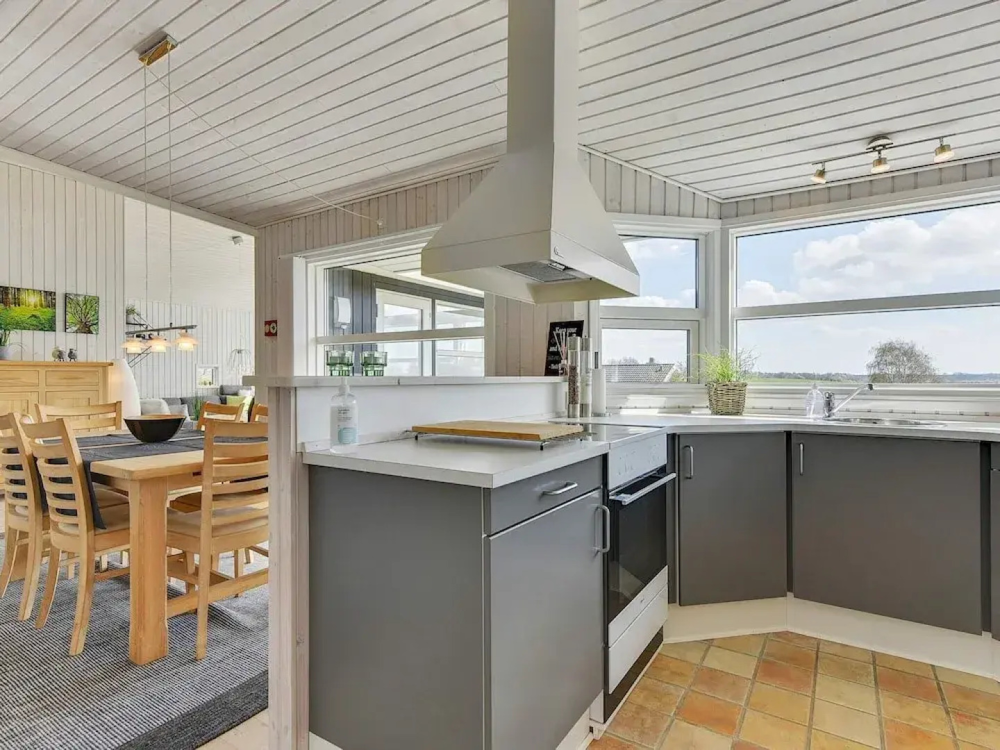 Spacious Retreat With Fjord View - By Traum Ferienwohnungen