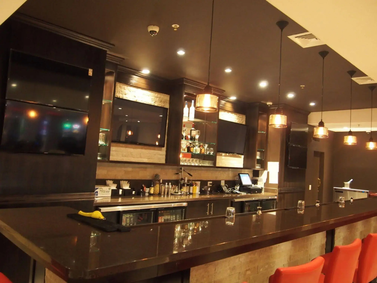 Clarion Hotel Amon Plaza