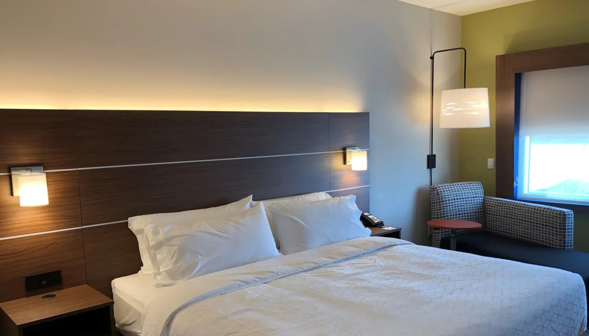 Holiday Inn Express Hotel & Suites Springfield