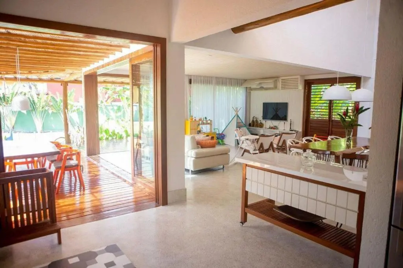 Excelente casa, pé na areia, no melhor de Arraial!