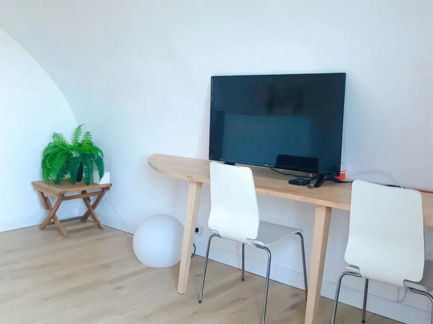 Tipi Lounge and breakfast