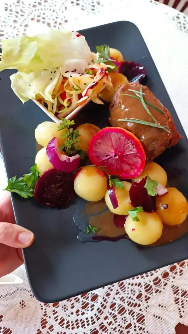 Restauracja i Pokoje Alba